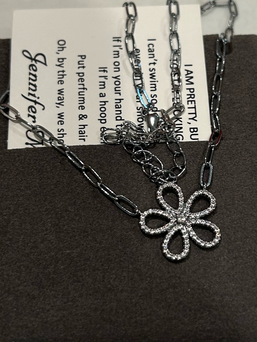 NWOT Jennifer Miller Jewelry Daisy Outline Necklace, White Gold
